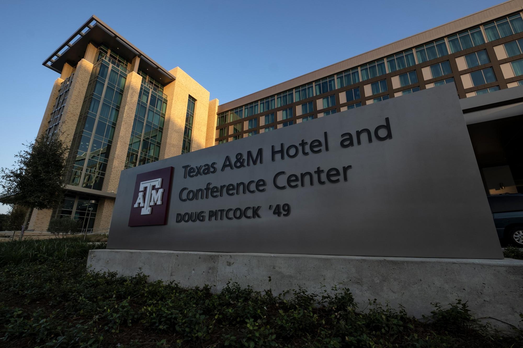 Texas A&M Hotel And Conference Center College Station Exterior foto